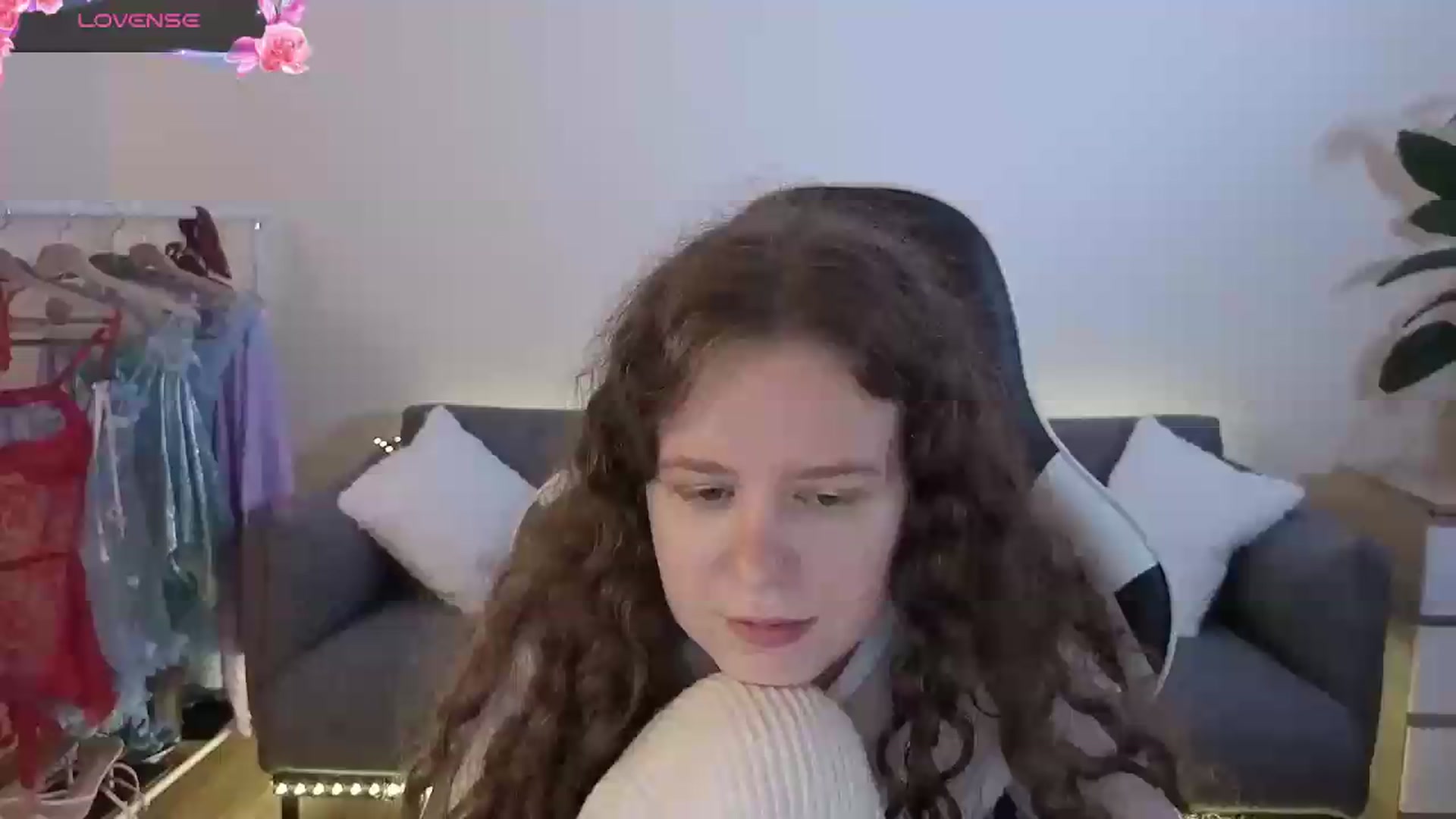 Gallery image thumbnail from BlueFlowerr's myfreecams stream on, 07/11/2026, 22:45 image 18 of 20