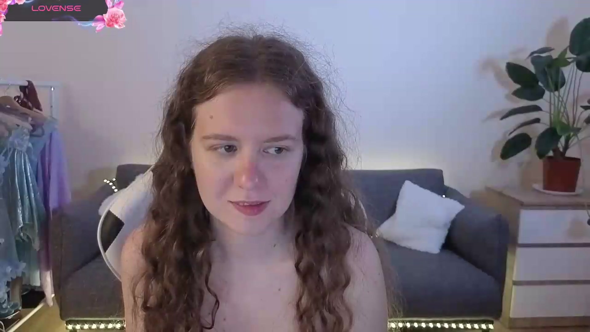 Gallery image thumbnail from BlueFlowerr's myfreecams stream on, 07/12/2026, 24:50 image 3 of 20