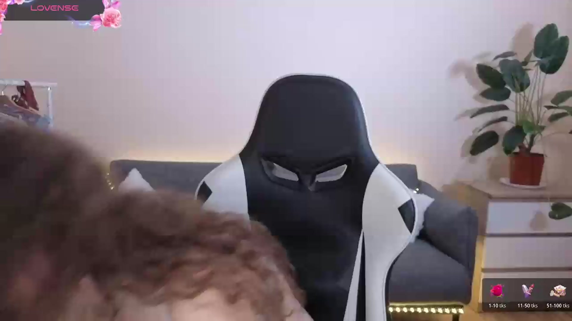 Gallery image thumbnail from BlueFlowerr's myfreecams stream on, 07/13/2026, 19:35 image 1 of 20