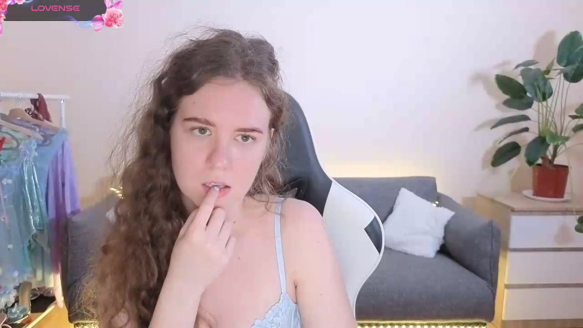 Gallery image thumbnail from BlueFlowerr's myfreecams stream on, 07/13/2026, 19:35 image 15 of 20