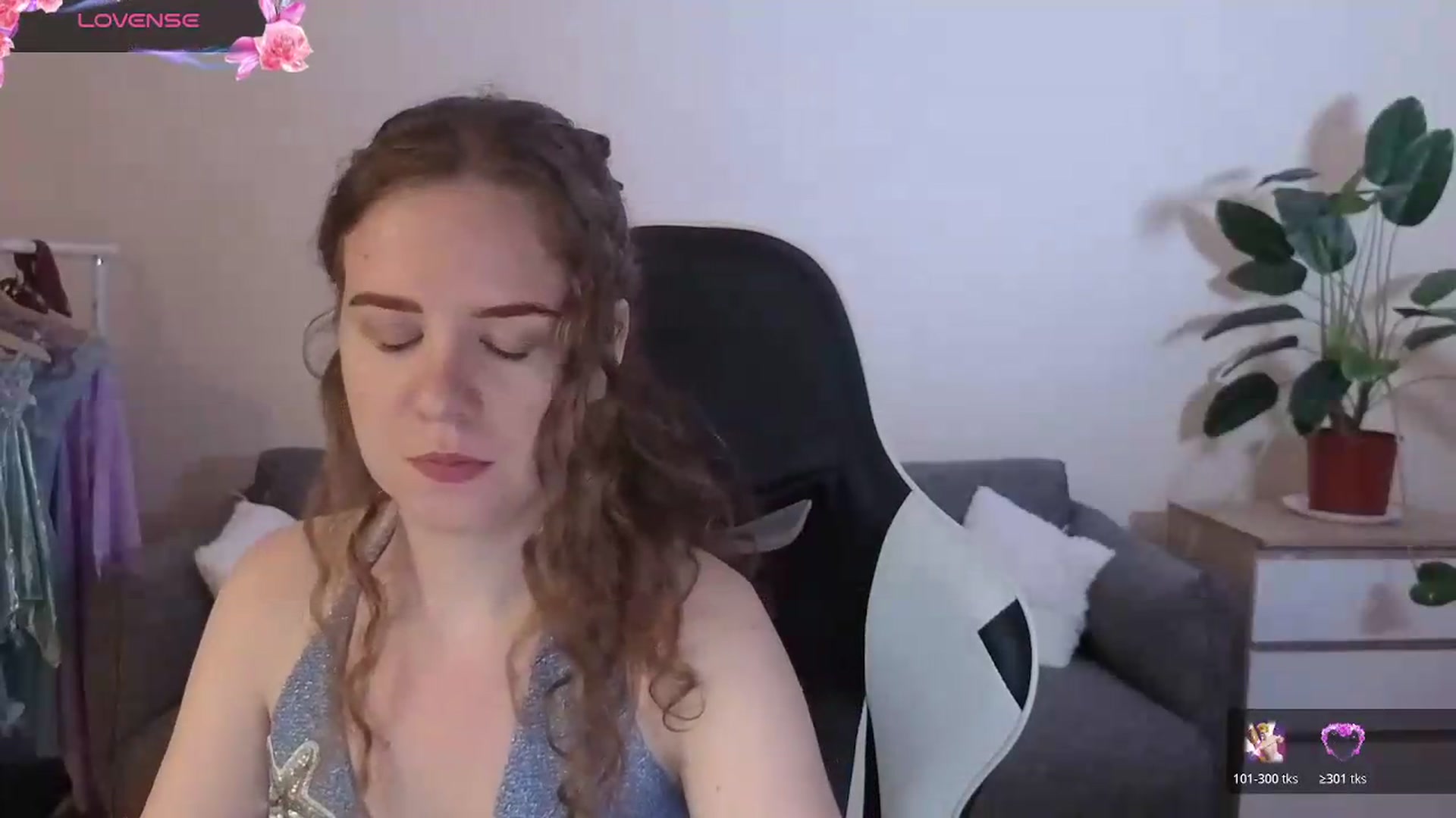 Gallery image thumbnail from BlueFlowerr's myfreecams stream on, 07/15/2026, 17:12 image 12 of 20
