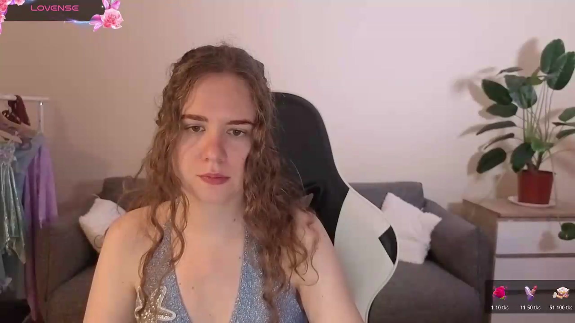Gallery image thumbnail from BlueFlowerr's myfreecams stream on, 07/15/2026, 17:12 image 2 of 20