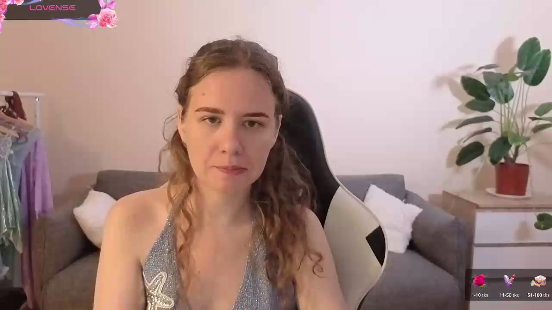 Gallery image thumbnail from BlueFlowerr's myfreecams stream on, 07/15/2026, 17:12 image 6 of 20