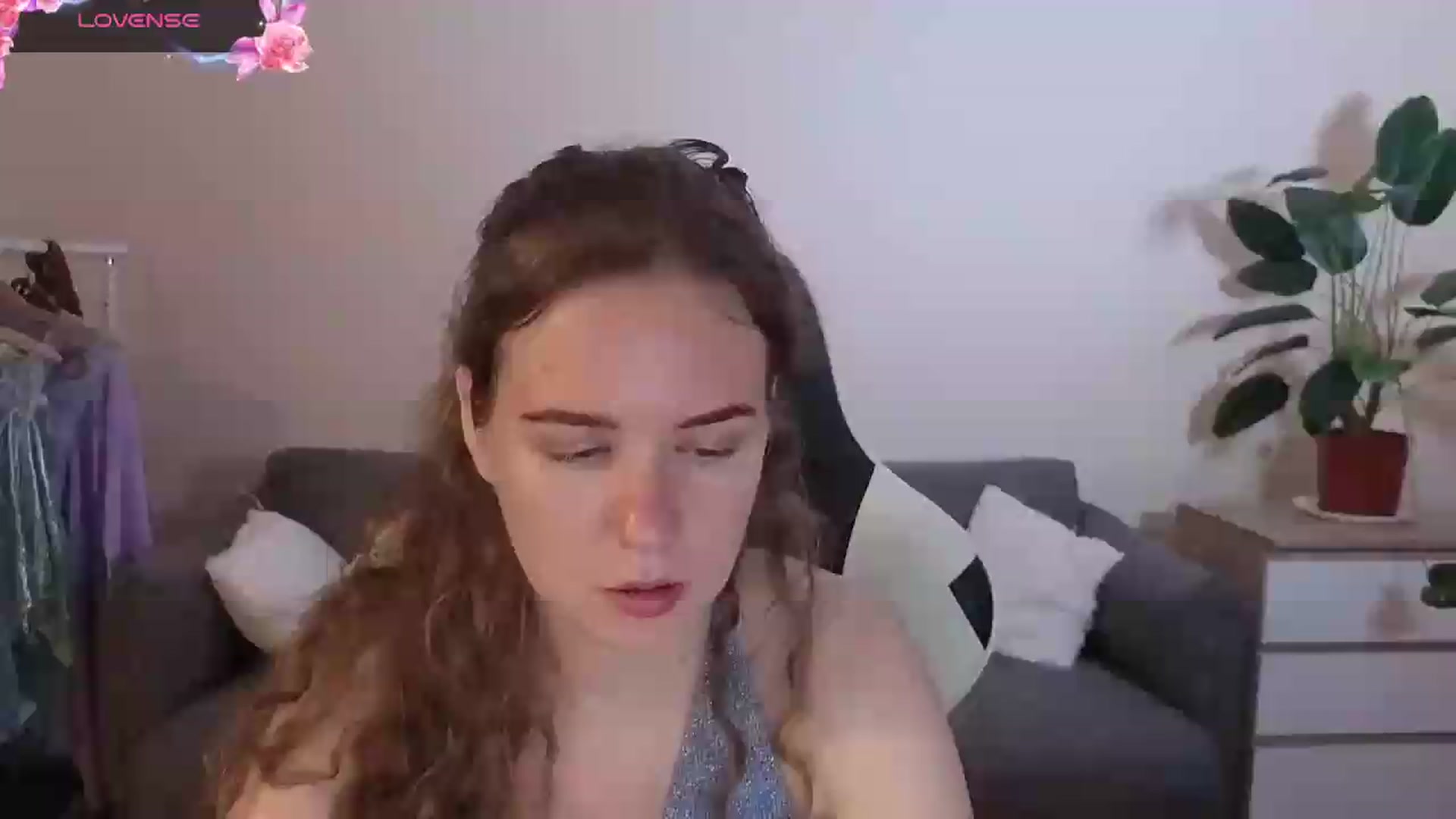 Gallery image thumbnail from BlueFlowerr's myfreecams stream on, 07/15/2026, 19:20 image 9 of 20