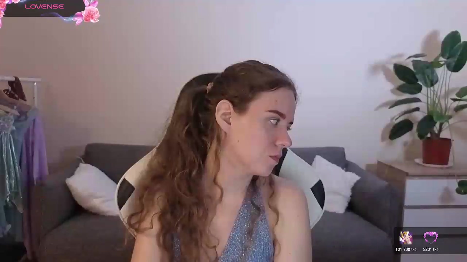 Gallery image thumbnail from BlueFlowerr's myfreecams stream on, 07/15/2026, 19:20 image 10 of 20