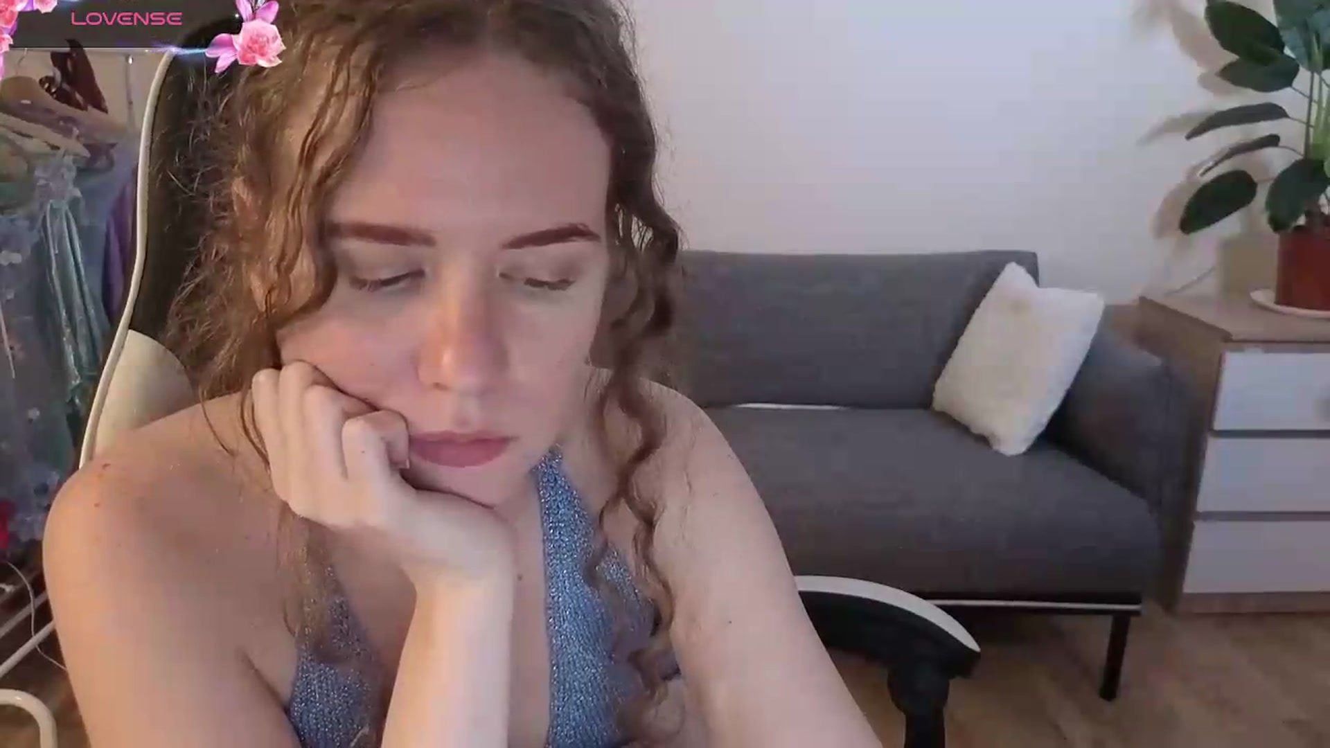 Gallery image thumbnail from BlueFlowerr's myfreecams stream on, 07/15/2026, 21:51 image 18 of 20