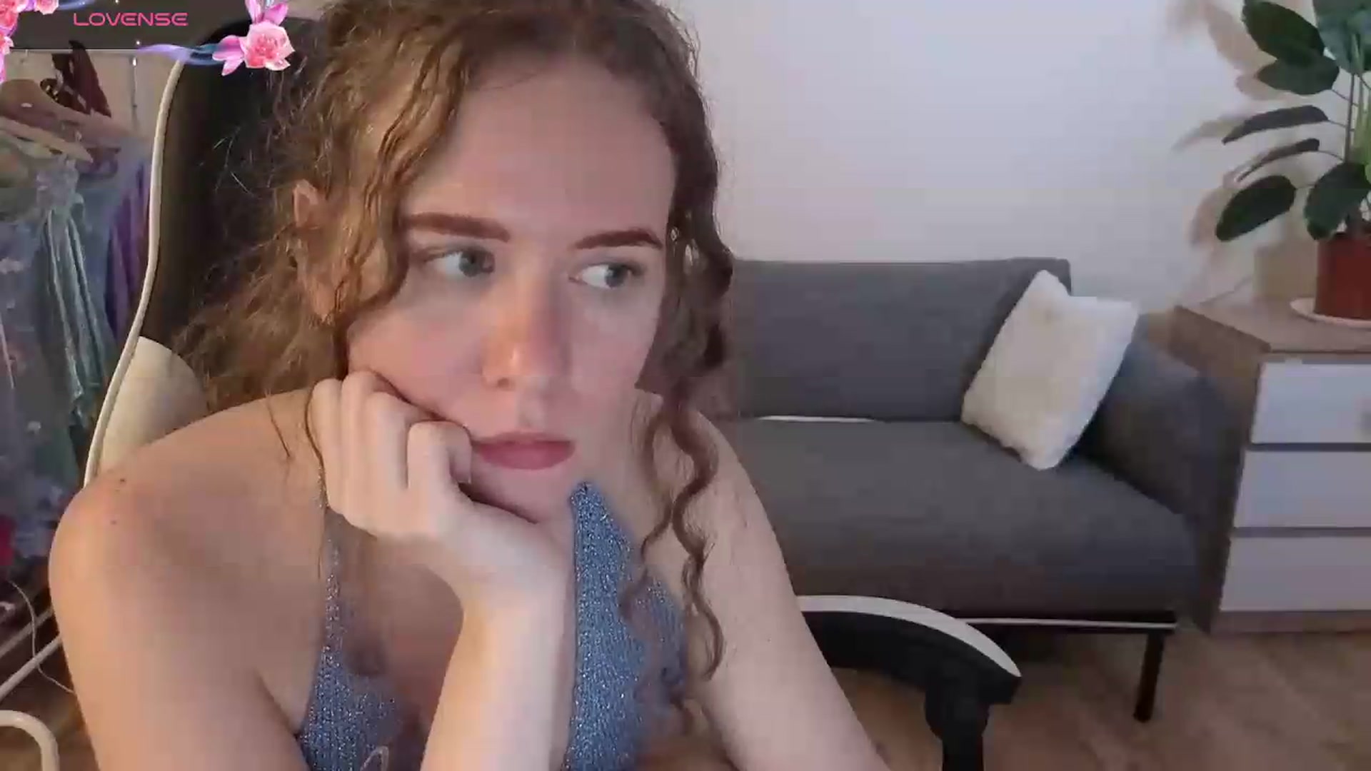 Gallery image thumbnail from BlueFlowerr's myfreecams stream on, 07/15/2026, 21:51 image 19 of 20