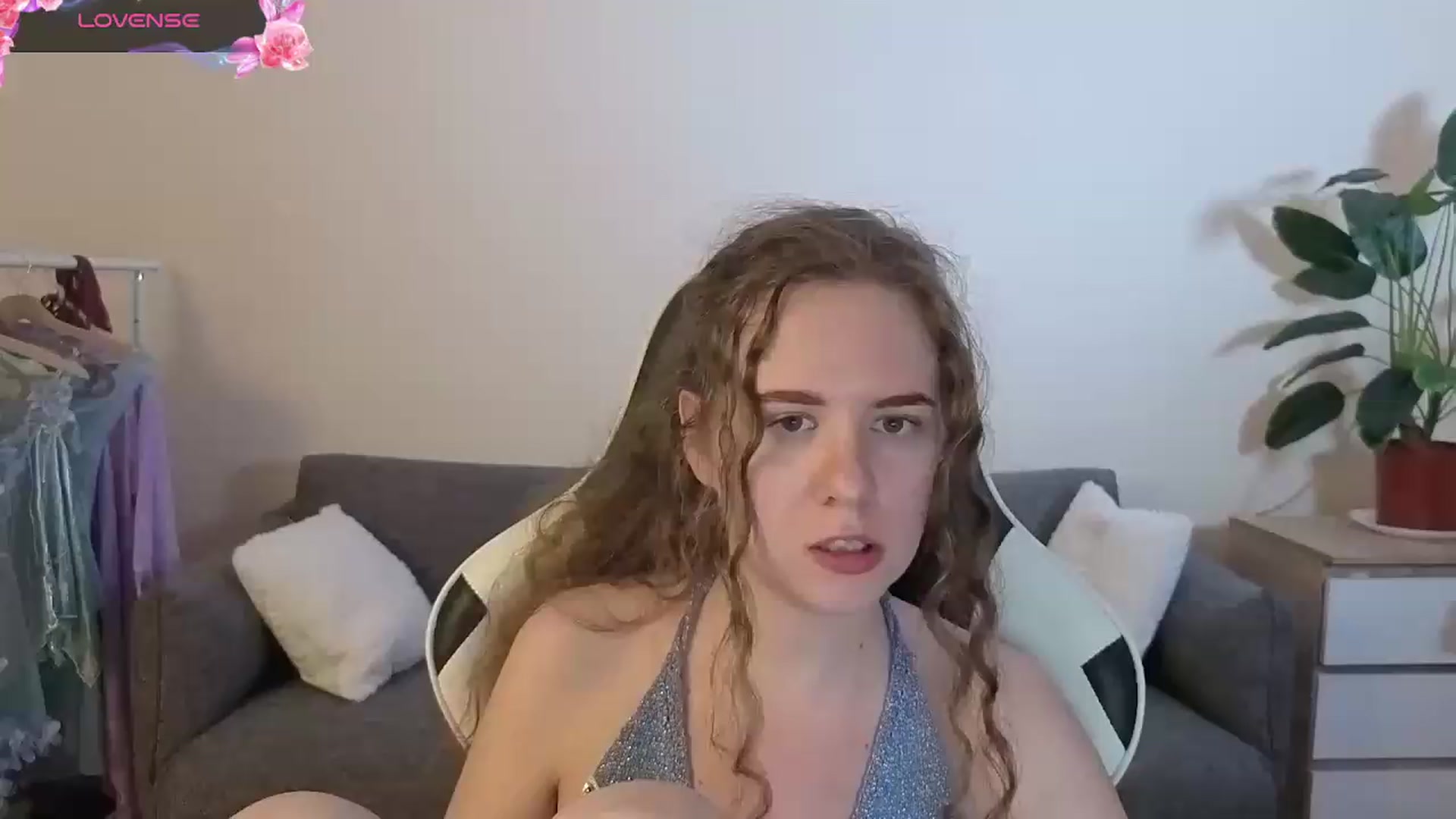 Gallery image thumbnail from BlueFlowerr's myfreecams stream on, 07/15/2026, 22:24 image 18 of 20