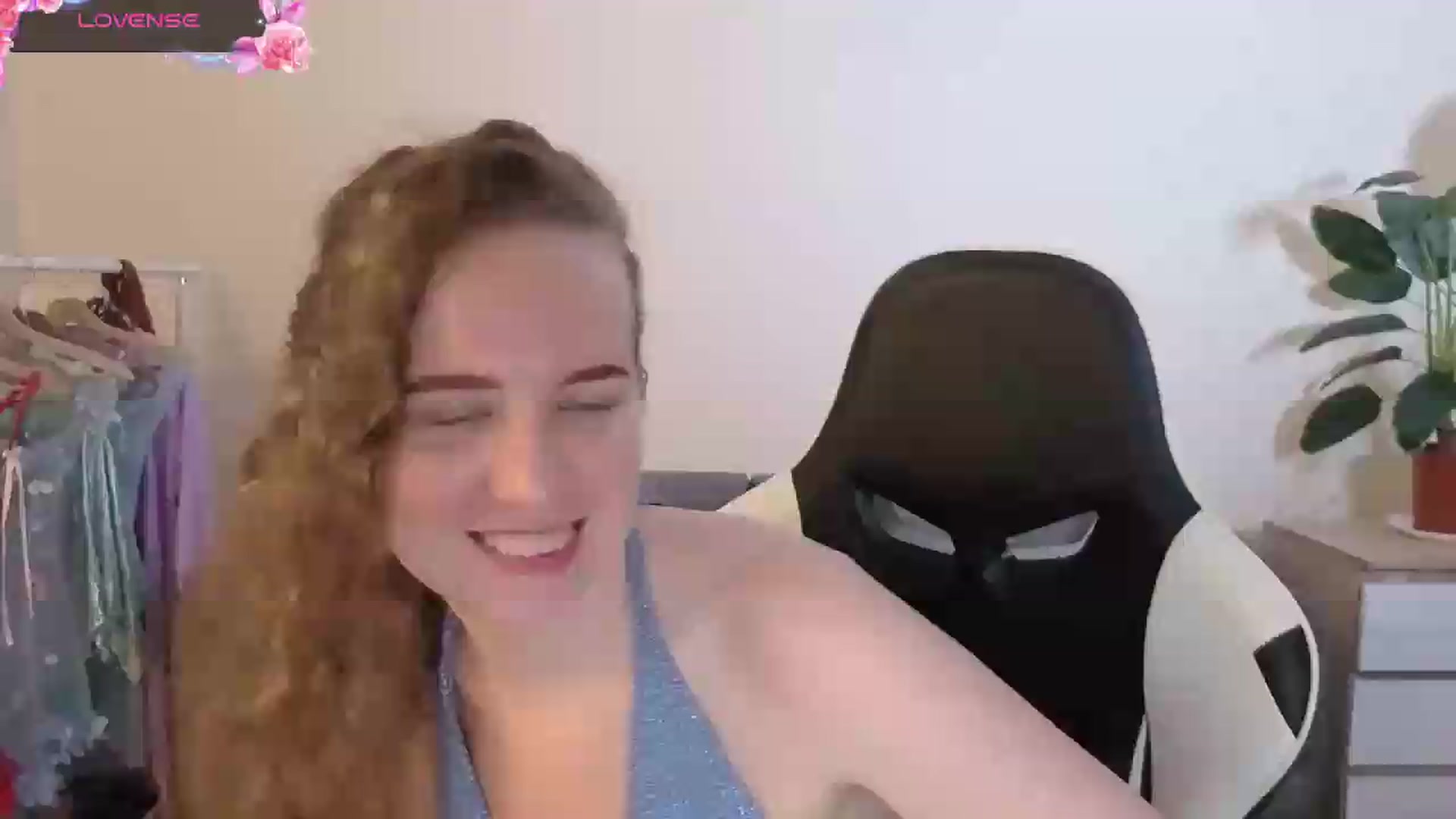 Gallery image thumbnail from BlueFlowerr's myfreecams stream on, 07/15/2026, 23:34 image 17 of 20