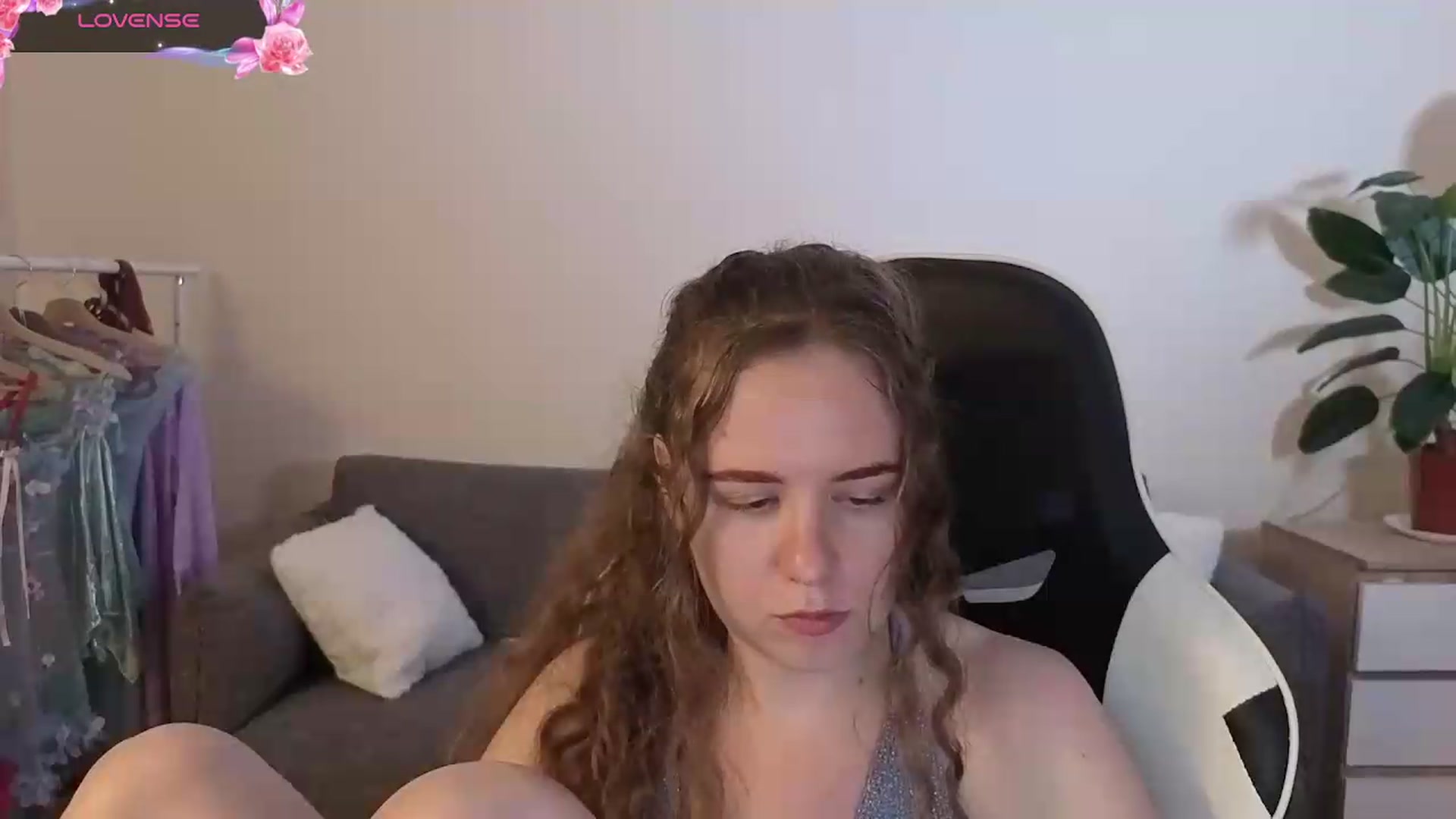 Gallery image thumbnail from BlueFlowerr's myfreecams stream on, 07/15/2026, 23:34 image 12 of 20