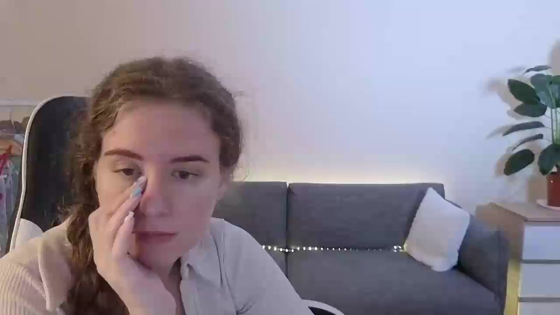 Gallery image thumbnail from BlueFlowerr's myfreecams stream on, 07/16/2026, 18:31 image 18 of 20