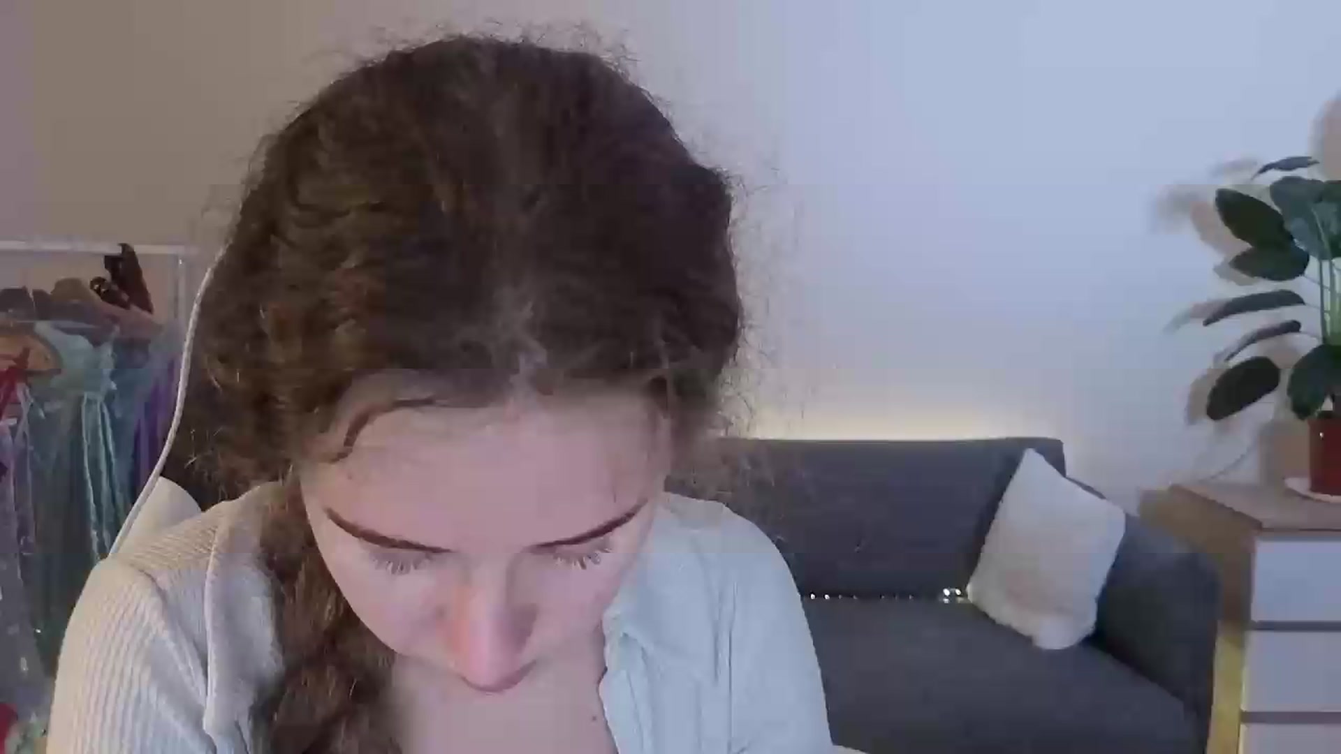 Gallery image thumbnail from BlueFlowerr's myfreecams stream on, 07/16/2026, 18:31 image 16 of 20