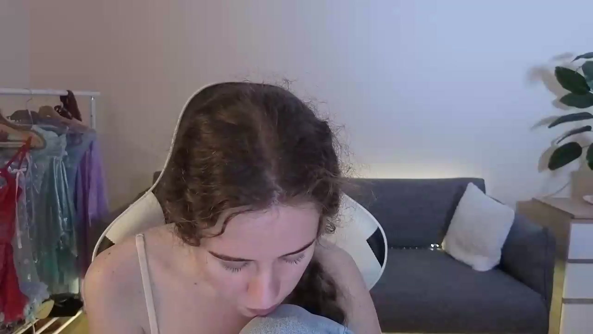 Gallery image thumbnail from BlueFlowerr's myfreecams stream on, 07/16/2026, 22:17 image 14 of 20