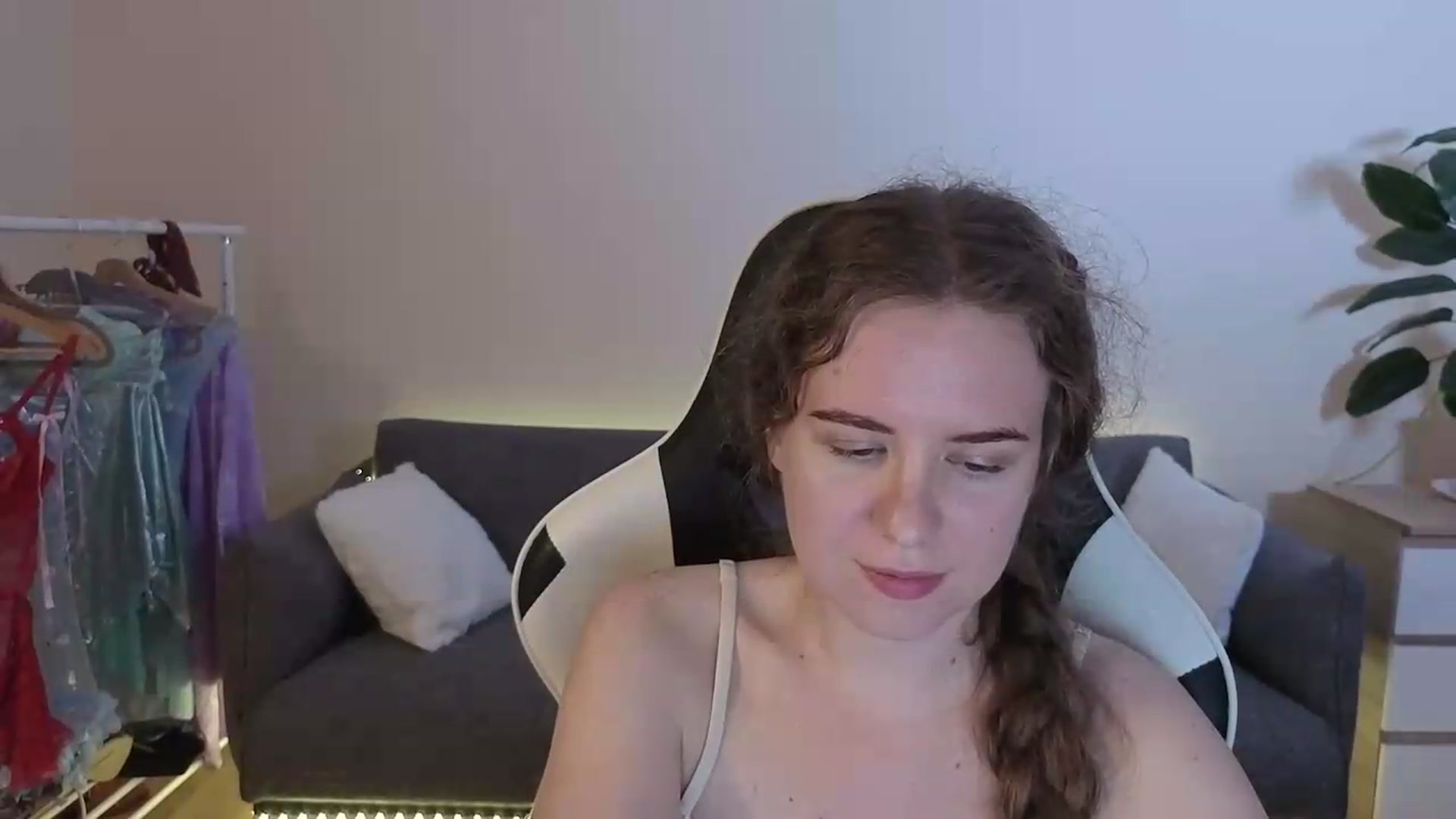 Gallery image thumbnail from BlueFlowerr's myfreecams stream on, 07/16/2026, 22:17 image 8 of 20
