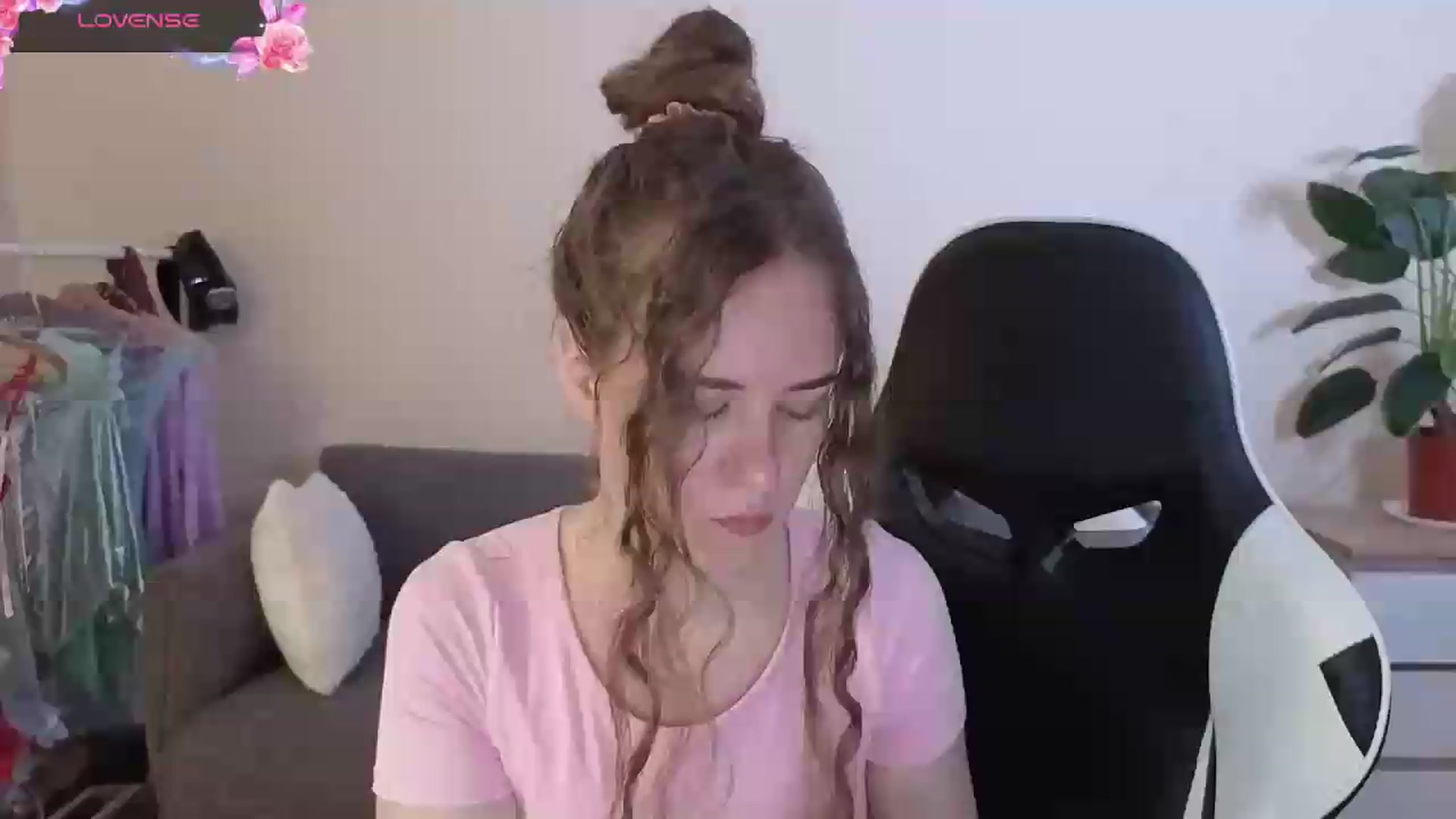 Gallery image thumbnail from BlueFlowerr's myfreecams stream on, 07/17/2026, 15:45 image 1 of 20