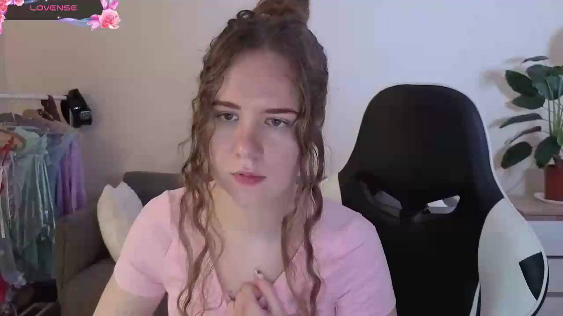 Gallery image thumbnail from BlueFlowerr's myfreecams stream on, 07/17/2026, 15:45 image 8 of 20
