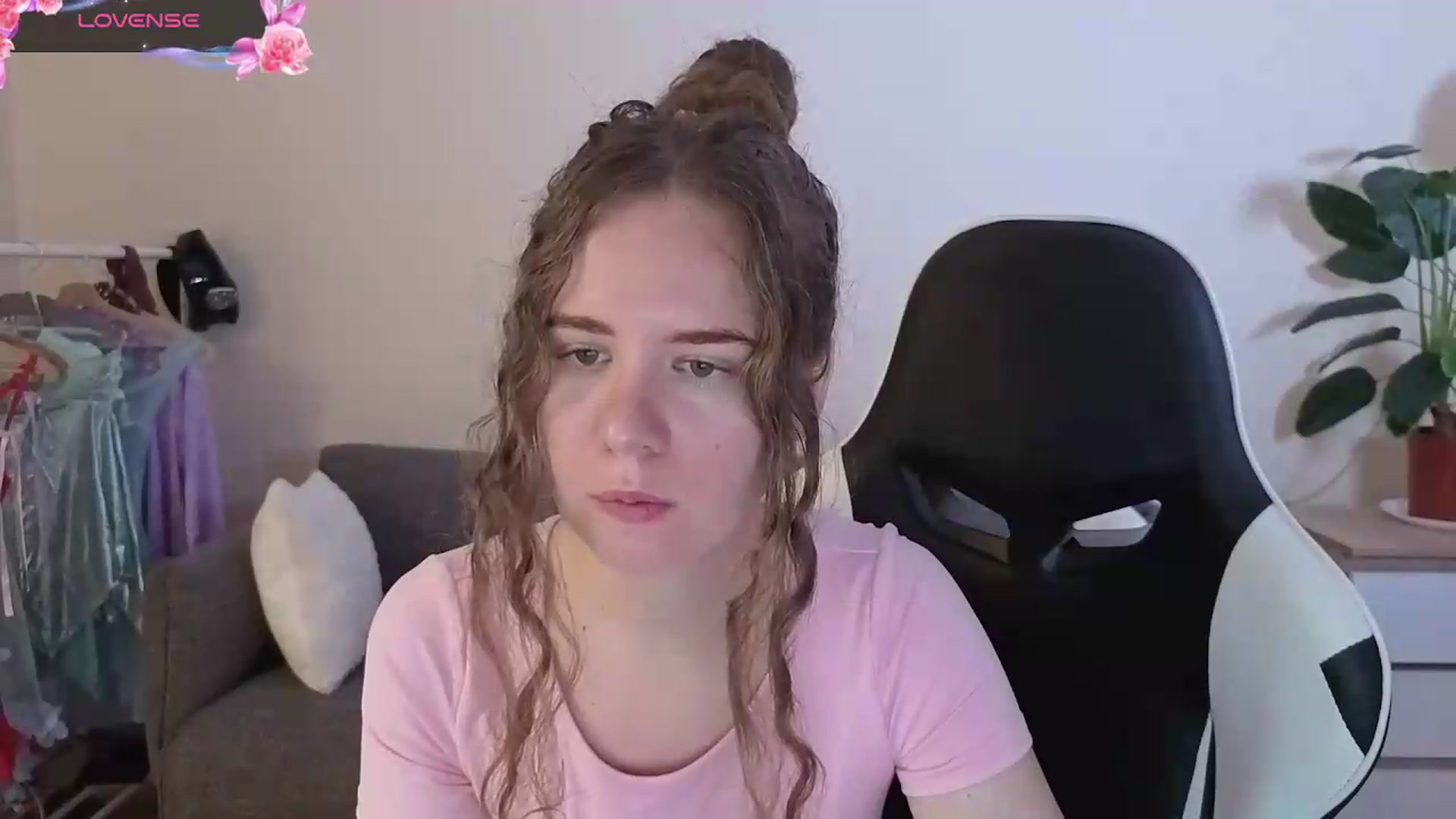 Gallery image thumbnail from BlueFlowerr's myfreecams stream on, 07/17/2026, 15:45 image 7 of 20