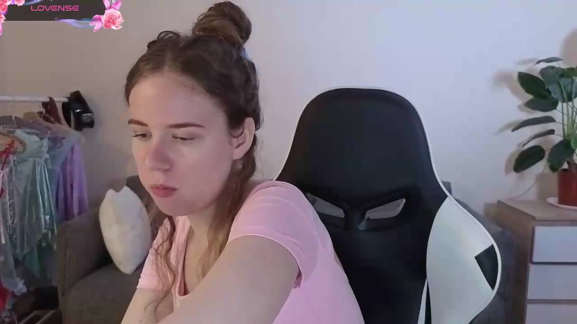 Gallery image thumbnail from BlueFlowerr's myfreecams stream on, 07/17/2026, 15:45 image 20 of 20