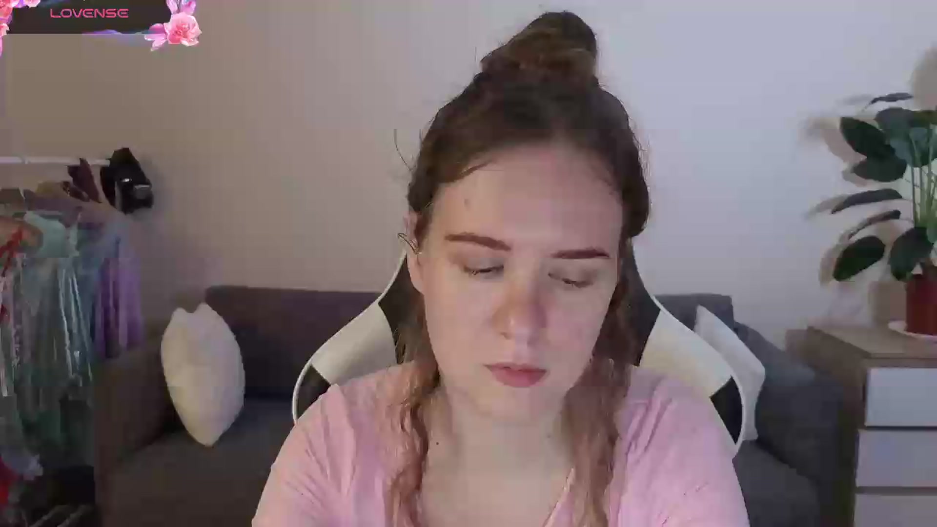 Gallery image thumbnail from BlueFlowerr's myfreecams stream on, 07/17/2026, 16:28 image 1 of 20