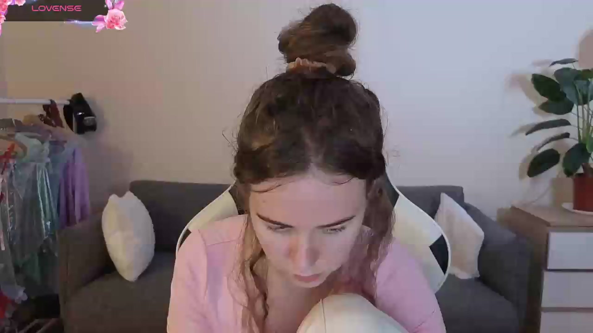 Gallery image thumbnail from BlueFlowerr's myfreecams stream on, 07/17/2026, 17:16 image 1 of 20