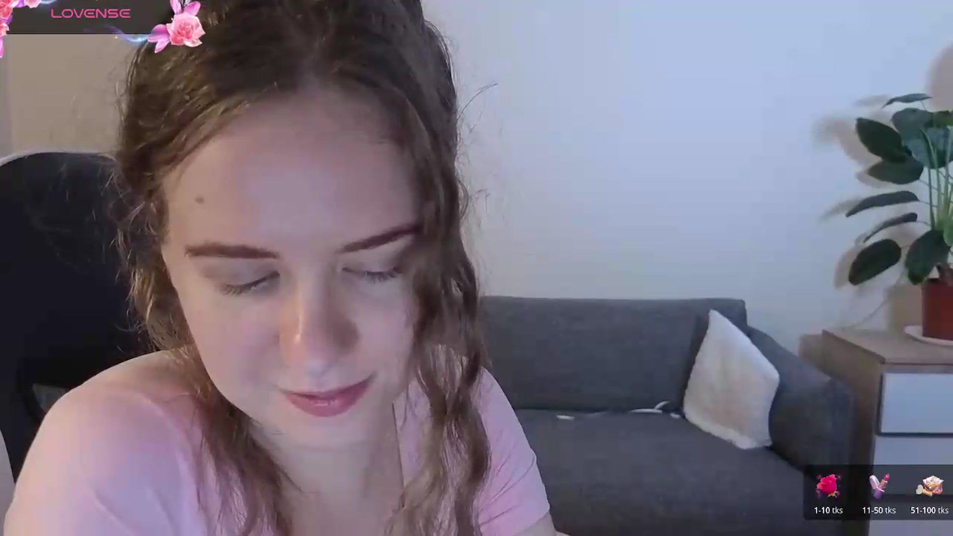 Gallery image thumbnail from BlueFlowerr's myfreecams stream on, 07/17/2026, 19:03 image 13 of 20