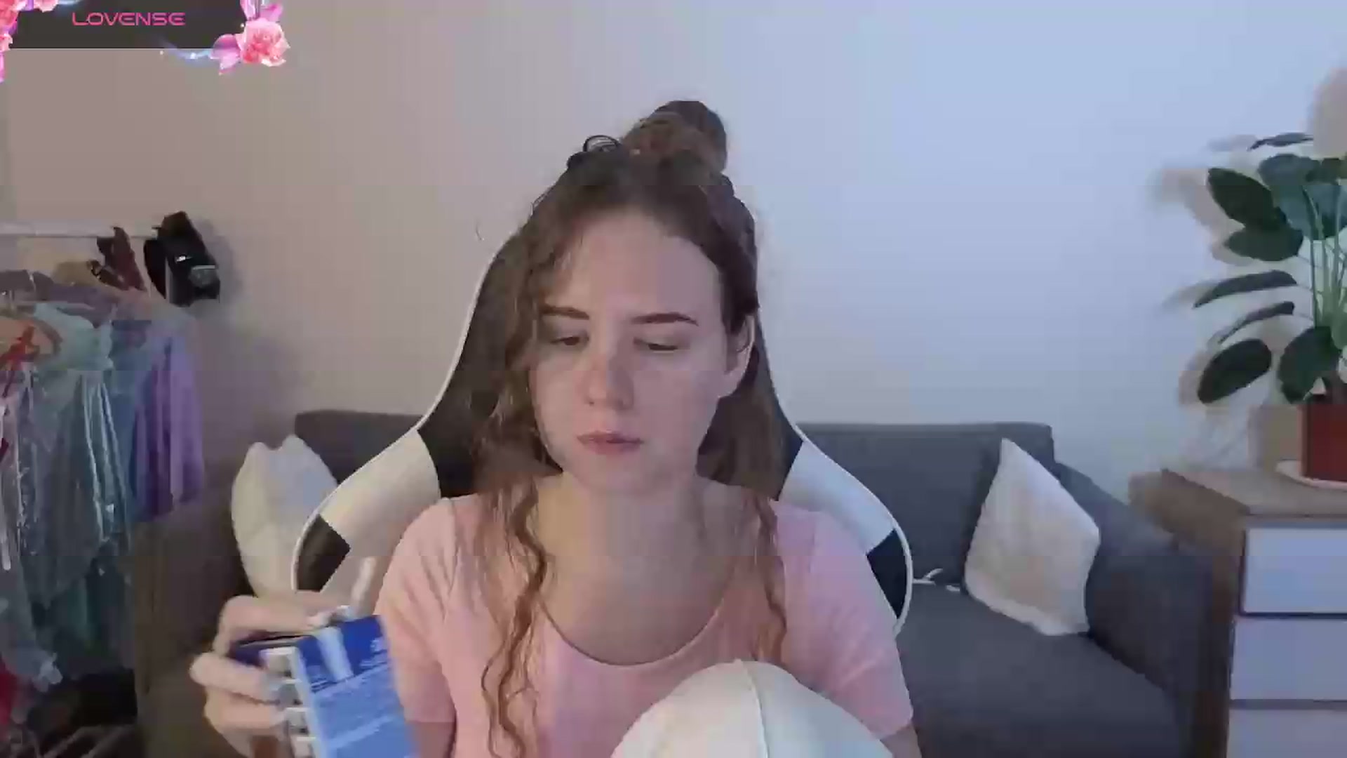 Gallery image thumbnail from BlueFlowerr's myfreecams stream on, 07/17/2026, 19:03 image 1 of 20