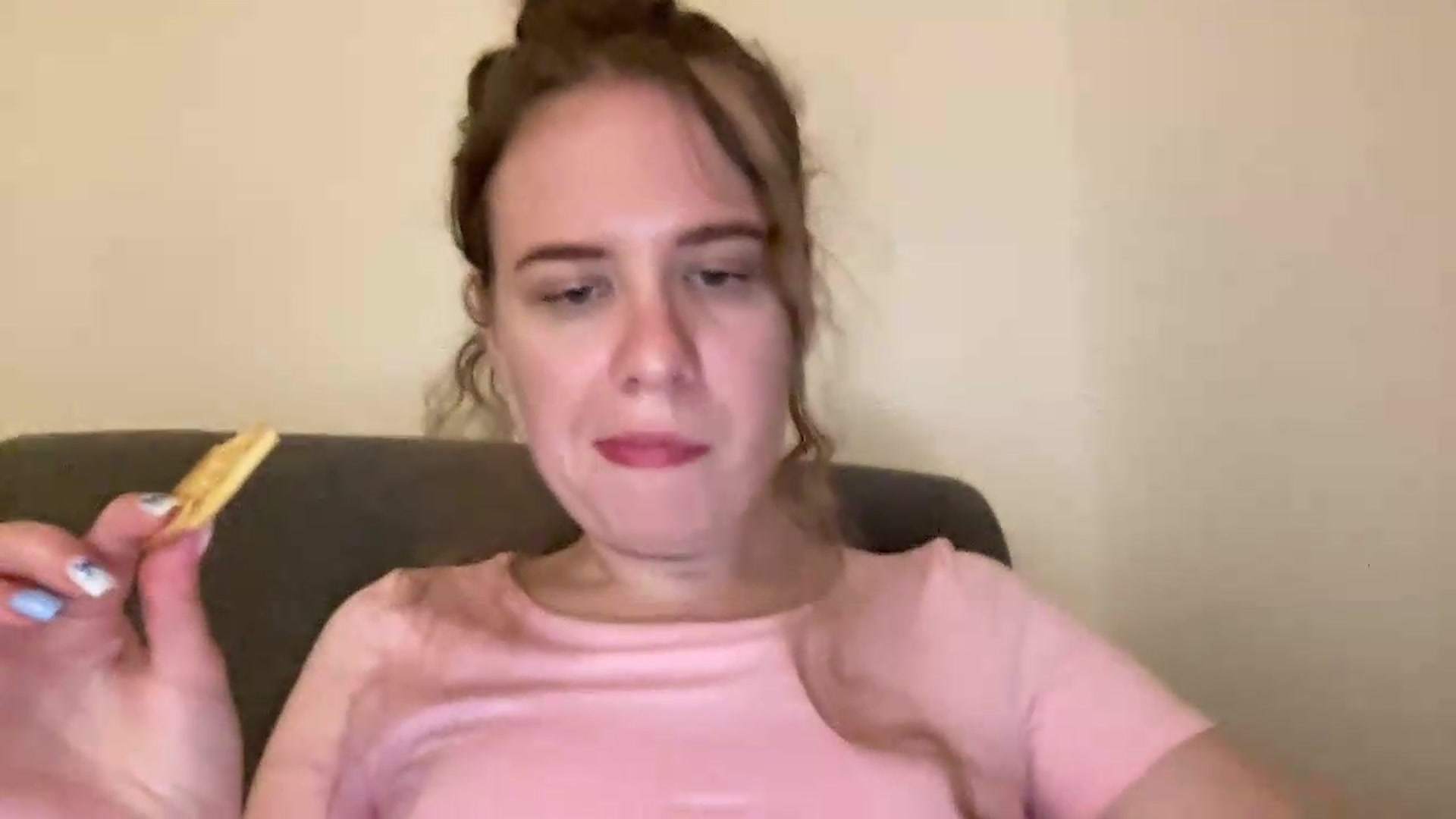 Gallery image thumbnail from BlueFlowerr's myfreecams stream on, 07/17/2026, 21:51 image 9 of 20