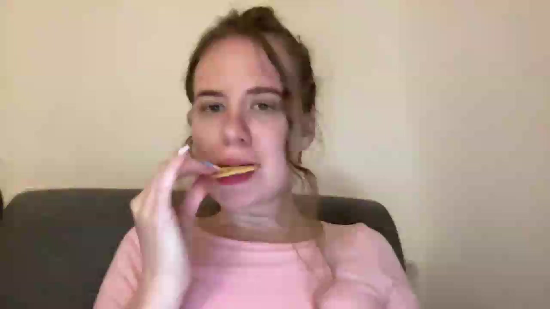Gallery image thumbnail from BlueFlowerr's myfreecams stream on, 07/17/2026, 21:51 image 1 of 20