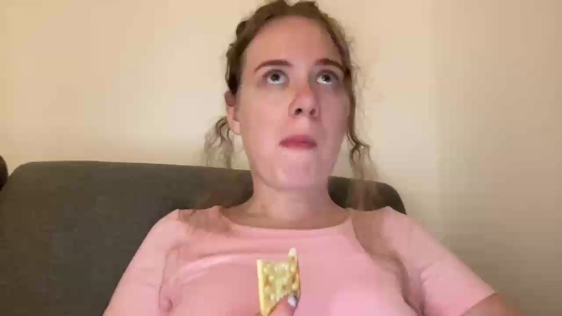 Gallery image thumbnail from BlueFlowerr's myfreecams stream on, 07/17/2026, 21:51 image 6 of 20