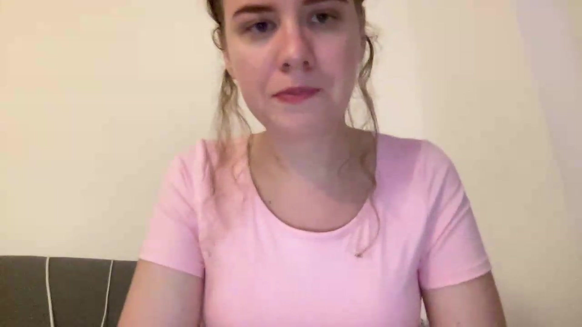 Gallery image thumbnail from BlueFlowerr's myfreecams stream on, 07/17/2026, 22:09 image 6 of 20