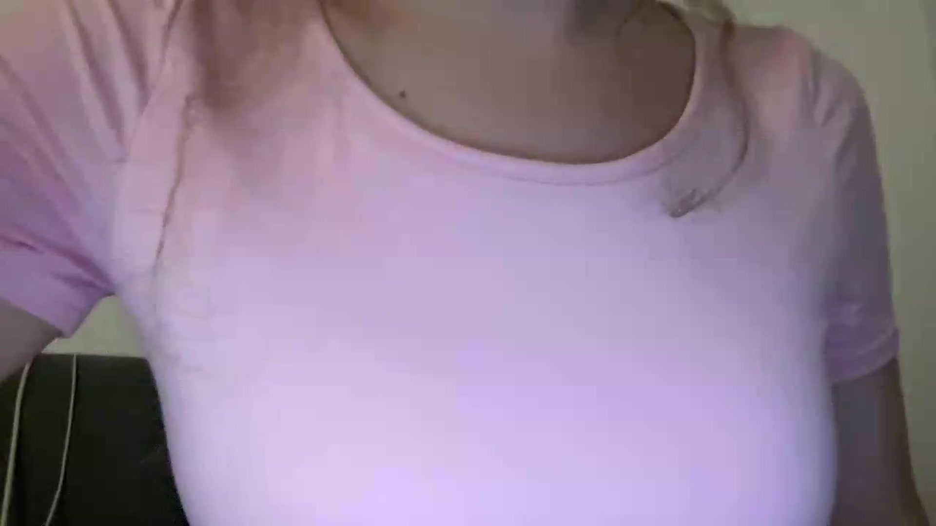 Gallery image thumbnail from BlueFlowerr's myfreecams stream on, 07/17/2026, 22:09 image 18 of 20