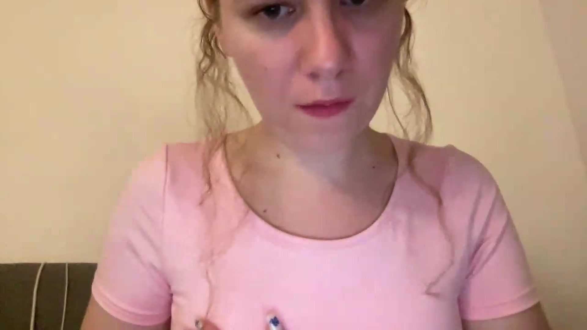 Gallery image thumbnail from BlueFlowerr's myfreecams stream on, 07/17/2026, 22:09 image 19 of 20