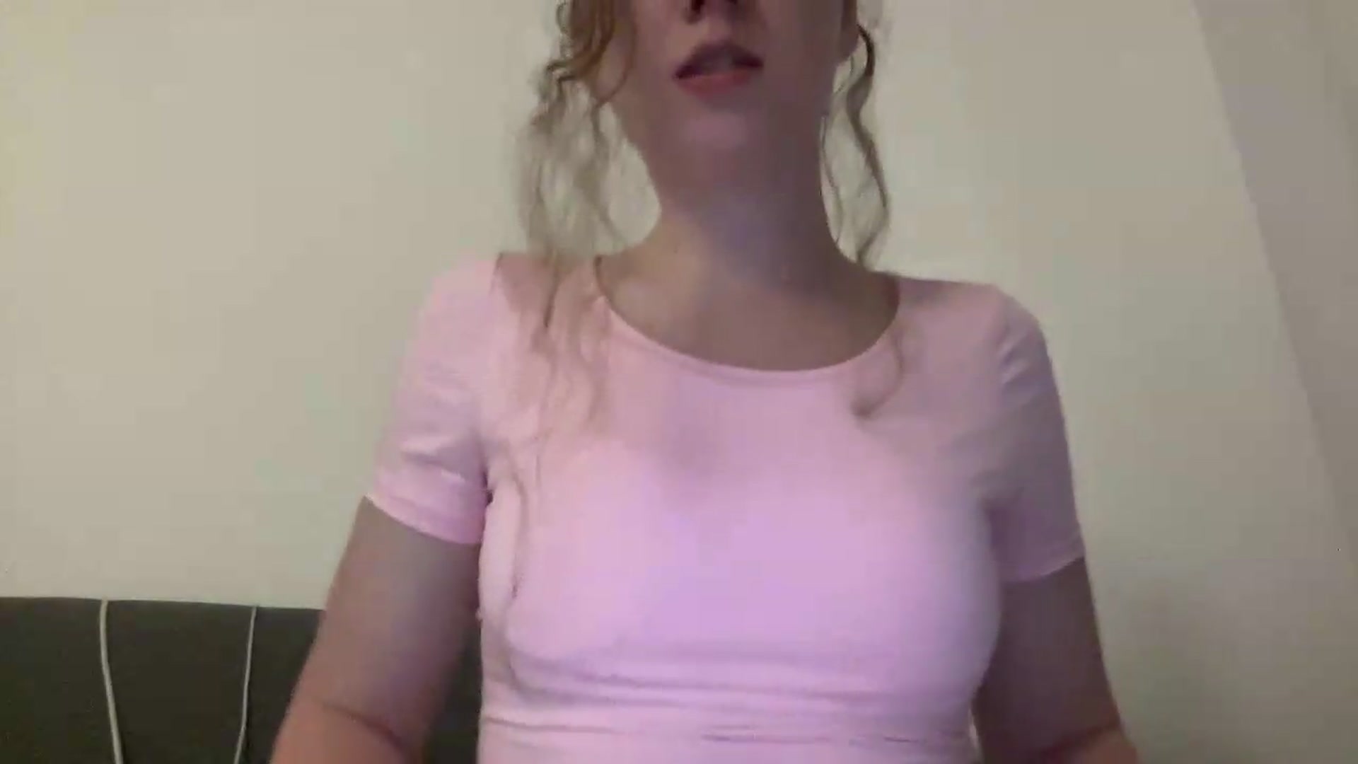 Gallery image thumbnail from BlueFlowerr's myfreecams stream on, 07/17/2026, 22:09 image 3 of 20