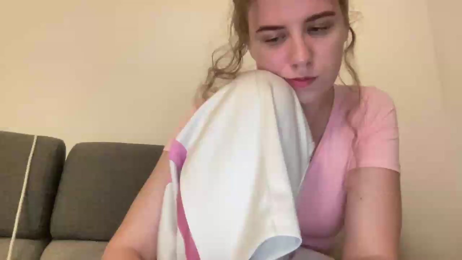 Gallery image thumbnail from BlueFlowerr's myfreecams stream on, 07/17/2026, 23:12 image 1 of 20