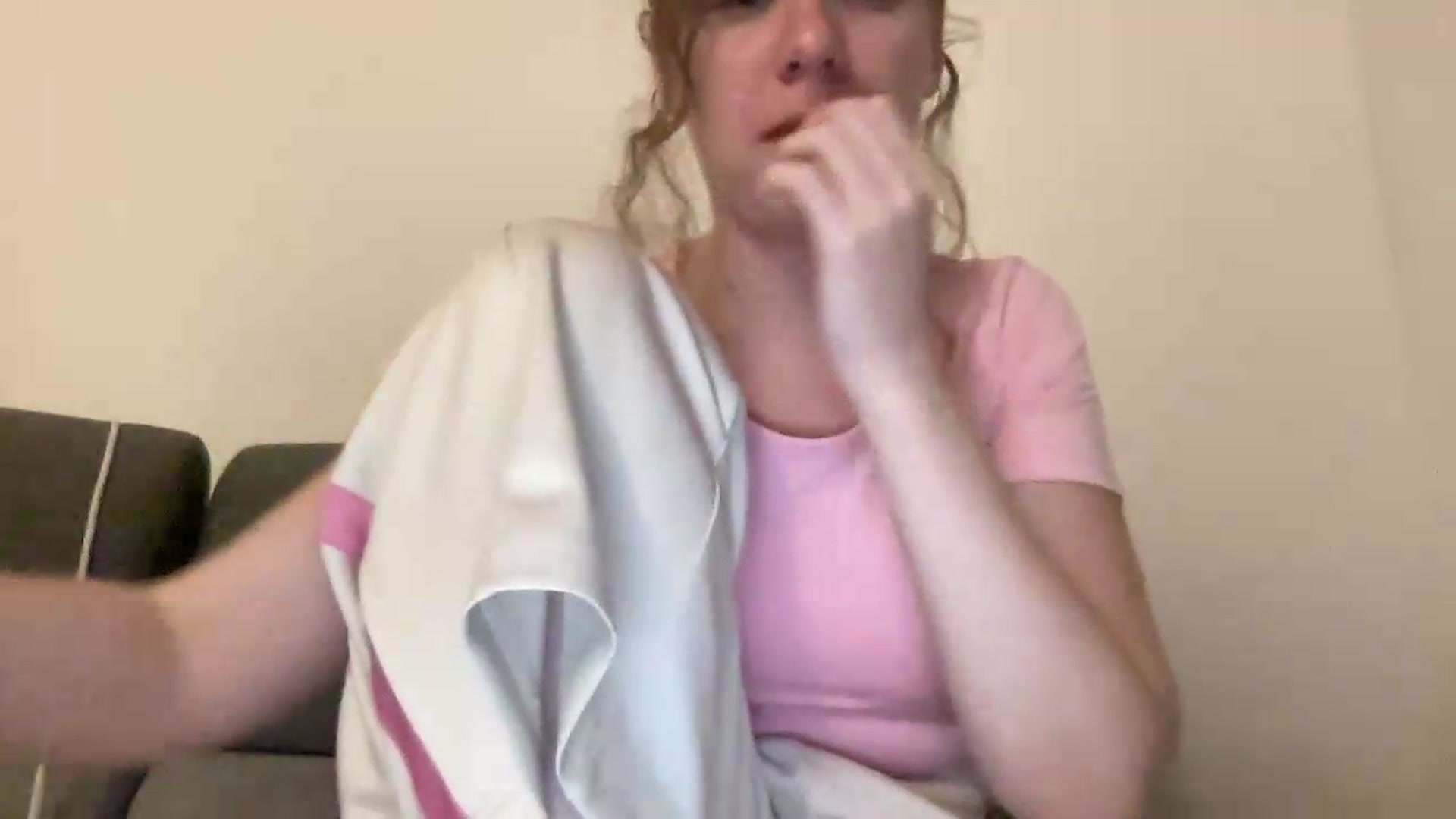 Gallery image thumbnail from BlueFlowerr's myfreecams stream on, 07/17/2026, 23:12 image 7 of 20