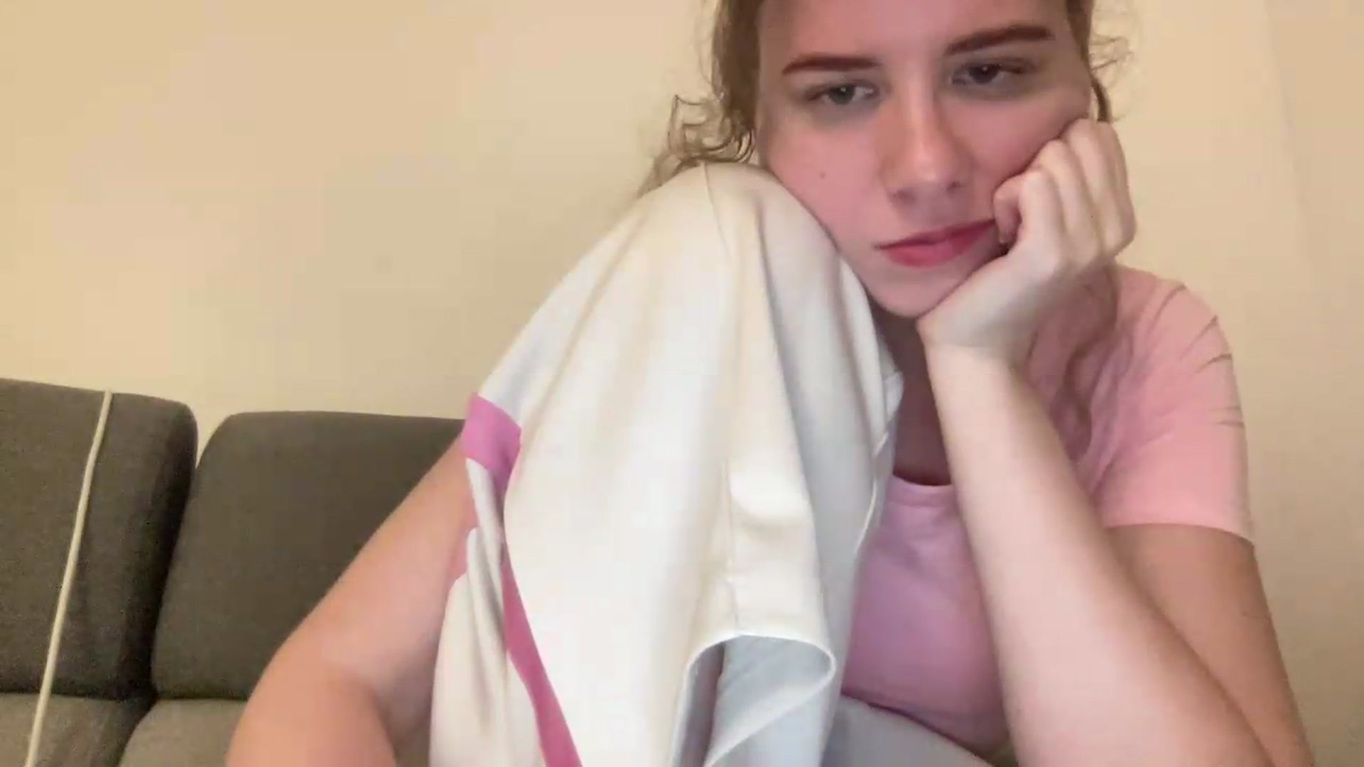 Gallery image thumbnail from BlueFlowerr's myfreecams stream on, 07/17/2026, 23:12 image 6 of 20