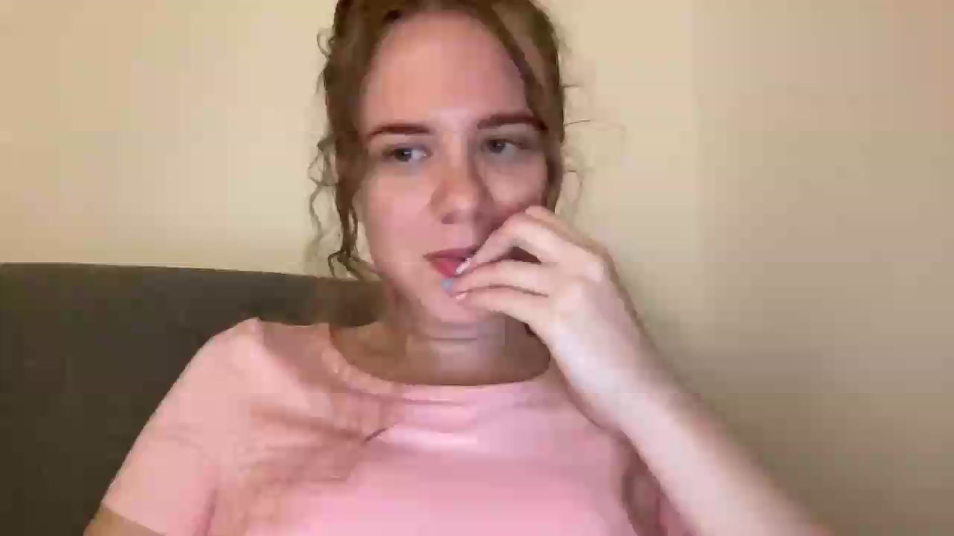 Gallery image thumbnail from BlueFlowerr's myfreecams stream on, 07/17/2026, 23:12 image 19 of 20