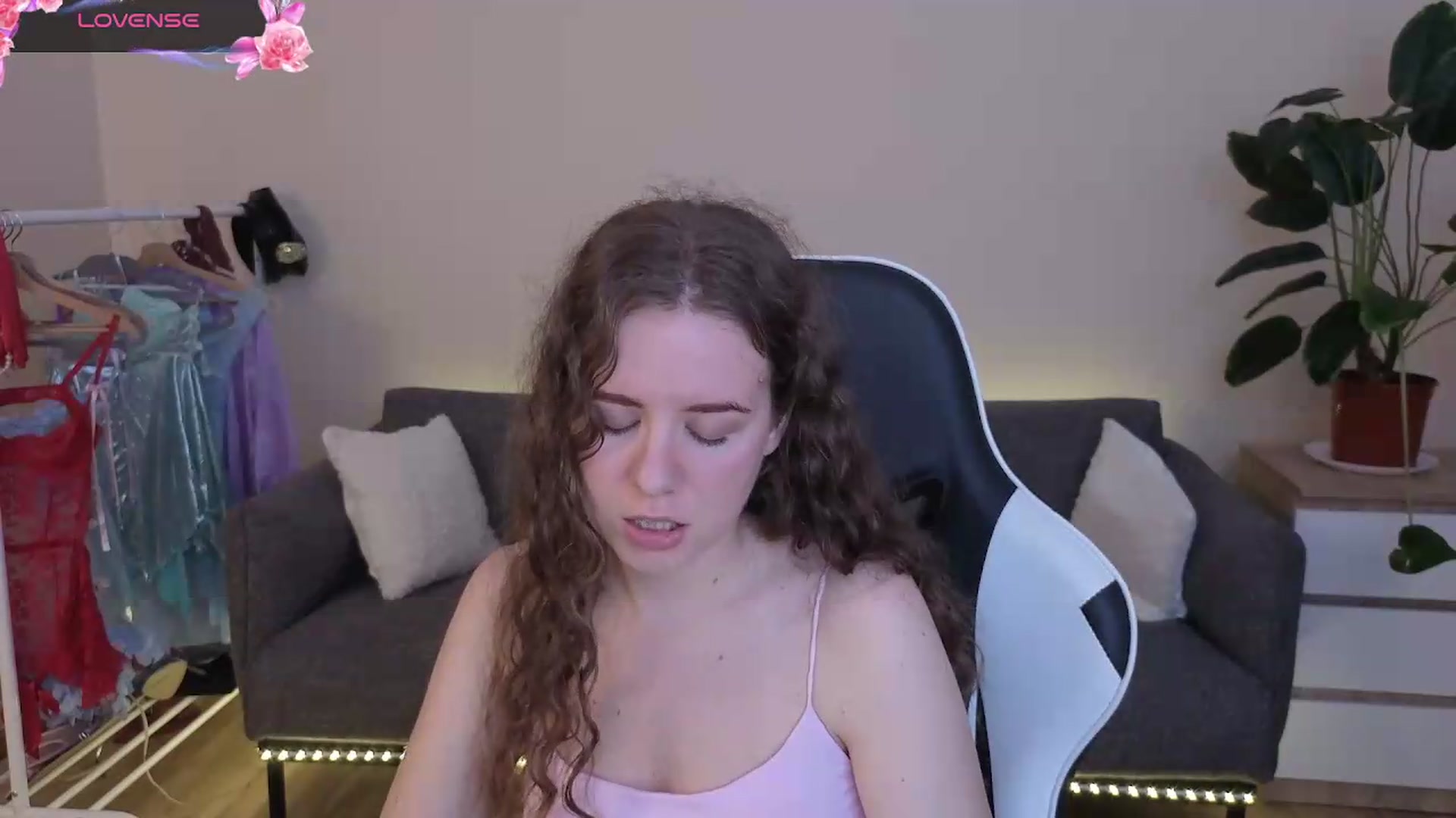 Gallery image thumbnail from BlueFlowerr's myfreecams stream on, 07/18/2026, 18:24 image 16 of 20