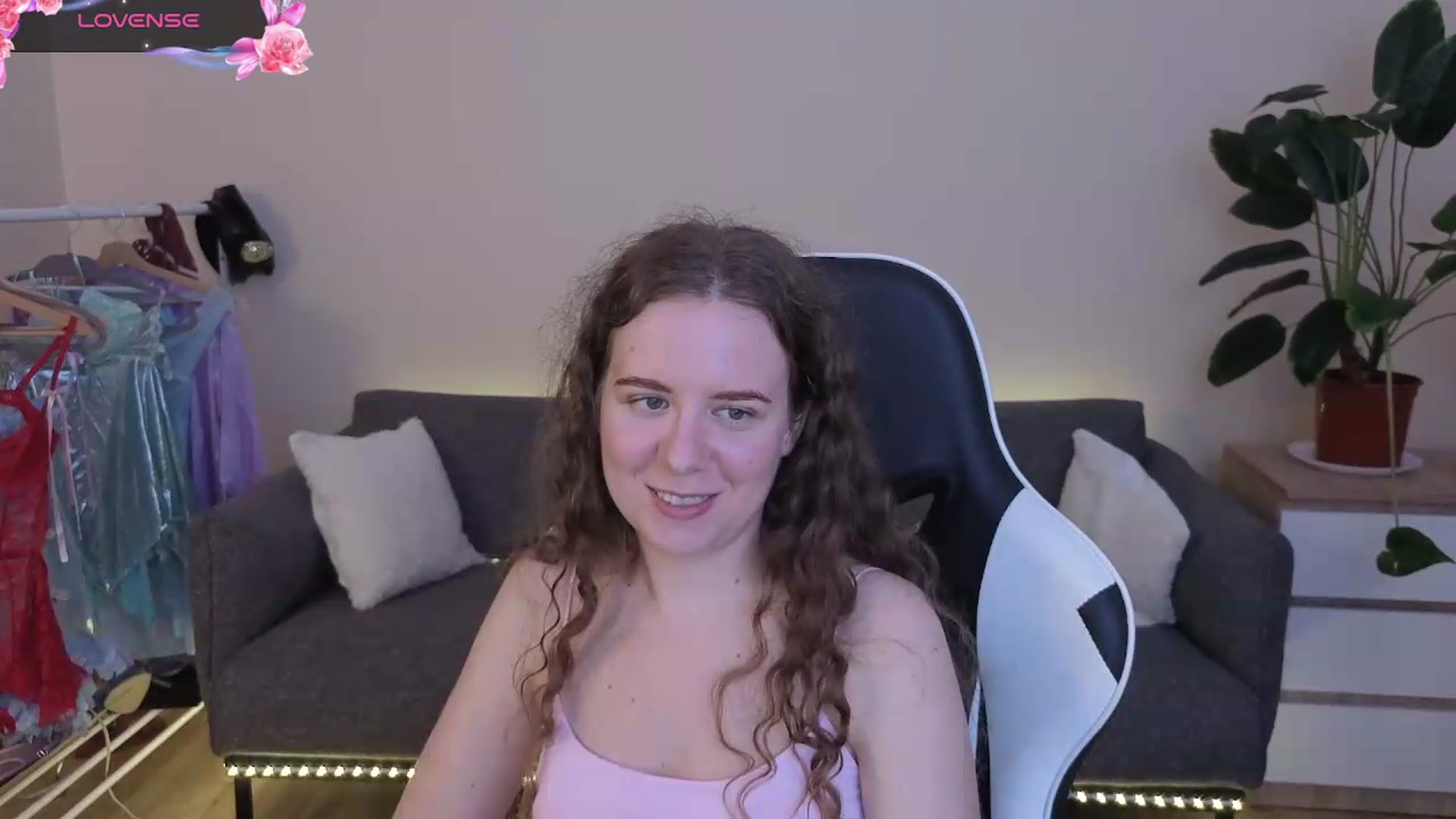 Gallery image thumbnail from BlueFlowerr's myfreecams stream on, 07/18/2026, 20:27 image 11 of 20