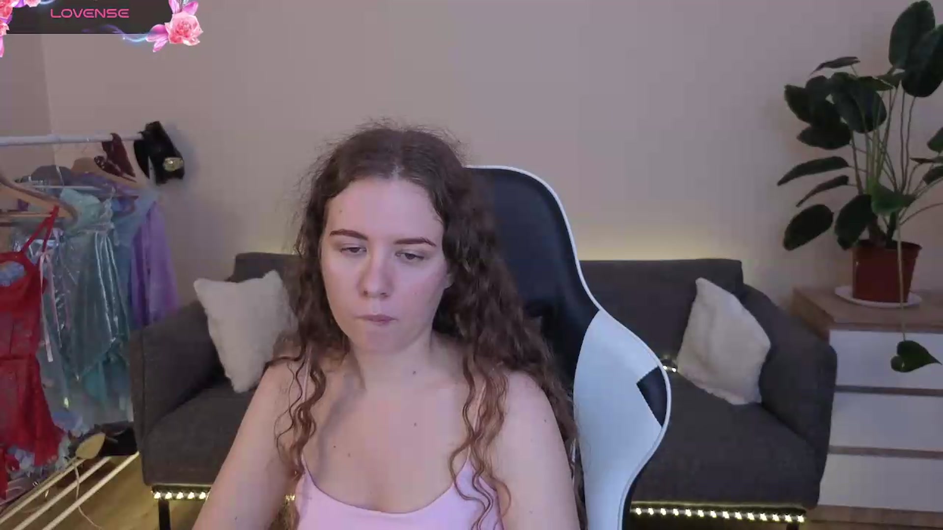 Gallery image thumbnail from BlueFlowerr's myfreecams stream on, 07/18/2026, 20:27 image 6 of 20