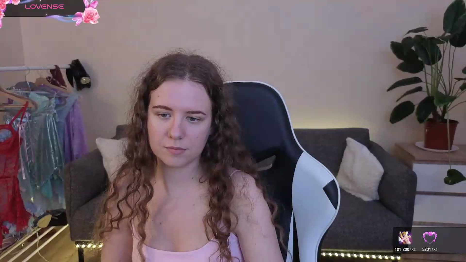 Gallery image thumbnail from BlueFlowerr's myfreecams stream on, 07/18/2026, 20:27 image 17 of 20