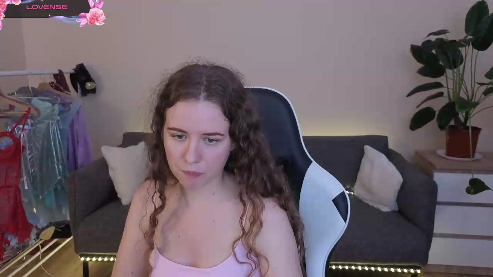 Gallery image thumbnail from BlueFlowerr's myfreecams stream on, 07/18/2026, 20:27 image 5 of 20