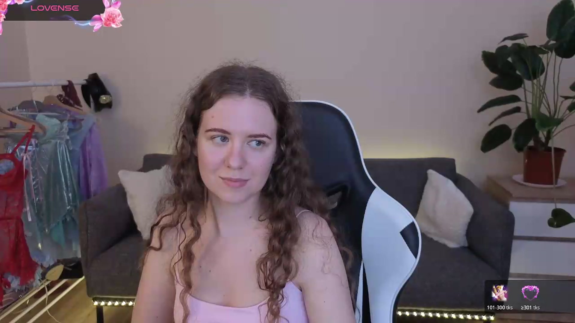 Gallery image thumbnail from BlueFlowerr's myfreecams stream on, 07/18/2026, 20:27 image 16 of 20