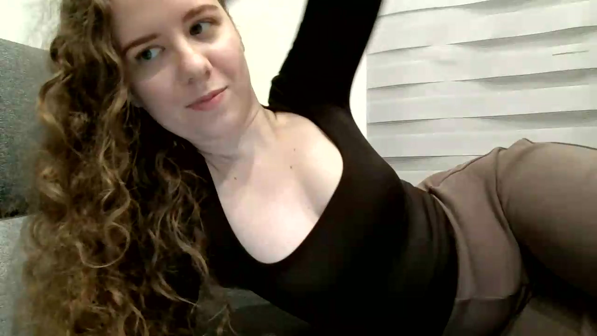 Gallery image thumbnail from BlueFlowerr's myfreecams stream on, 07/19/2026, 19:17 image 20 of 20