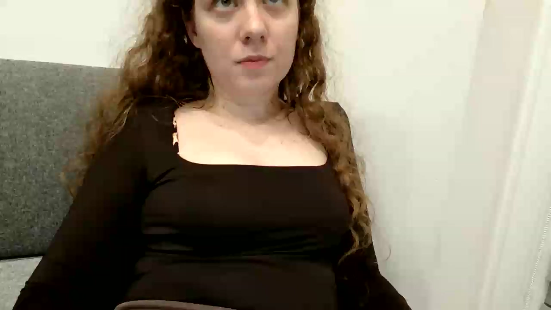 Gallery image thumbnail from BlueFlowerr's myfreecams stream on, 07/19/2026, 21:25 image 5 of 20