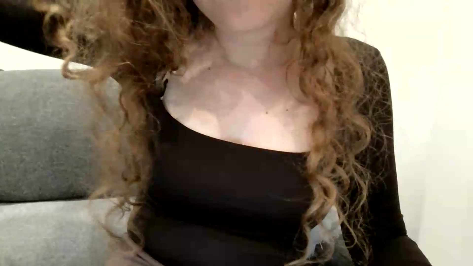 Gallery image thumbnail from BlueFlowerr's myfreecams stream on, 07/19/2026, 21:25 image 18 of 20