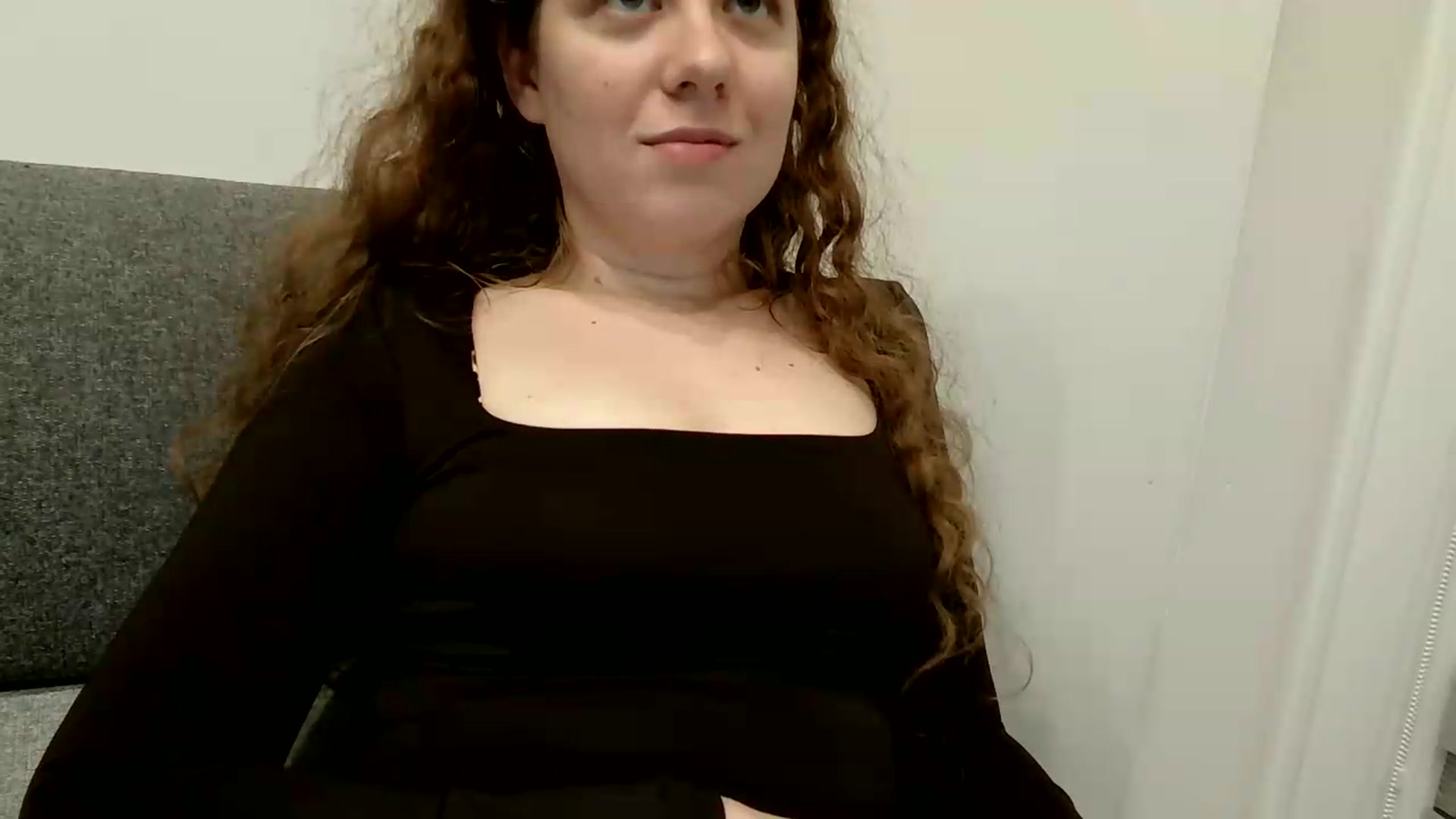 Gallery image thumbnail from BlueFlowerr's myfreecams stream on, 07/19/2026, 21:25 image 6 of 20