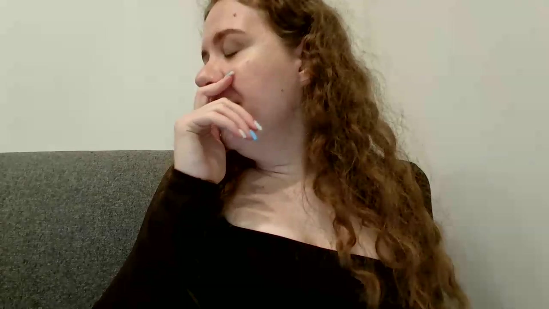 Gallery image thumbnail from BlueFlowerr's myfreecams stream on, 07/19/2026, 22:44 image 15 of 20
