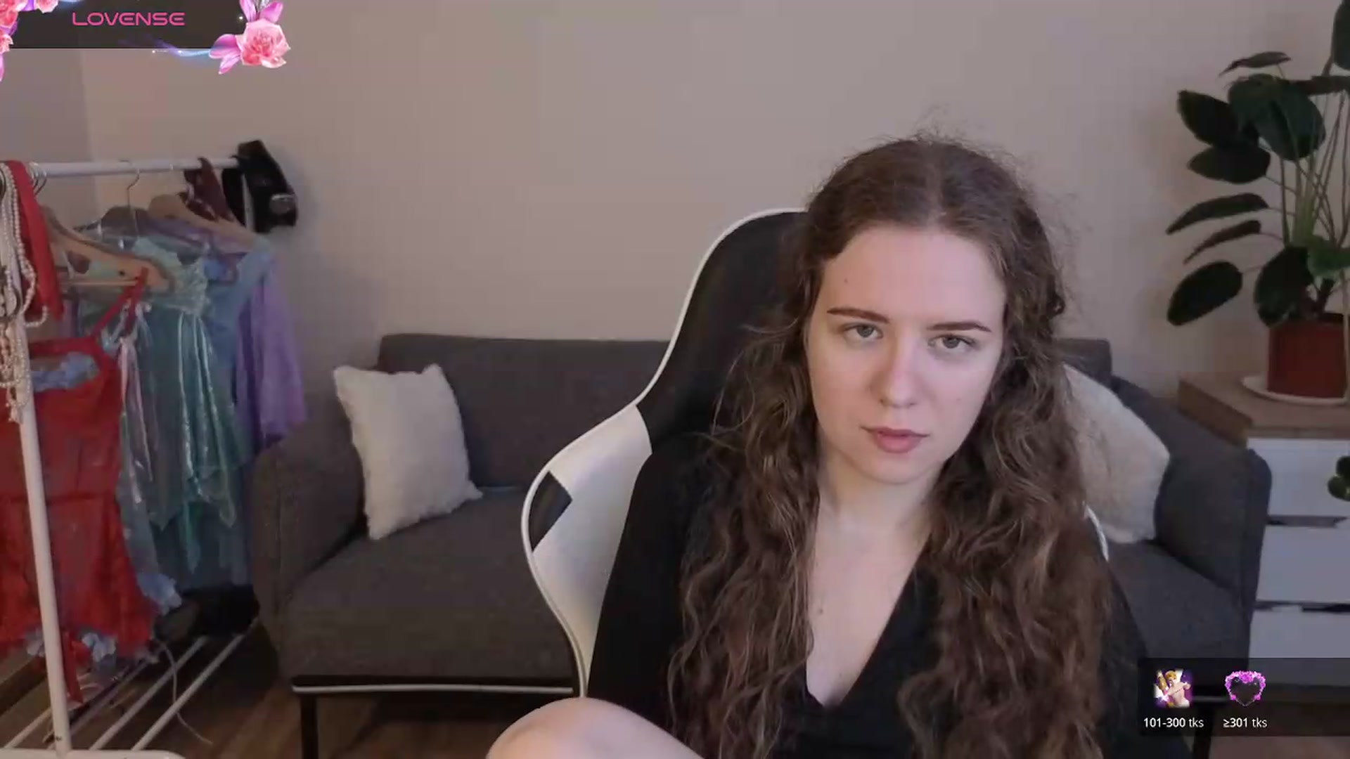 Gallery image thumbnail from BlueFlowerr's myfreecams stream on, 07/20/2026, 17:10 image 17 of 20