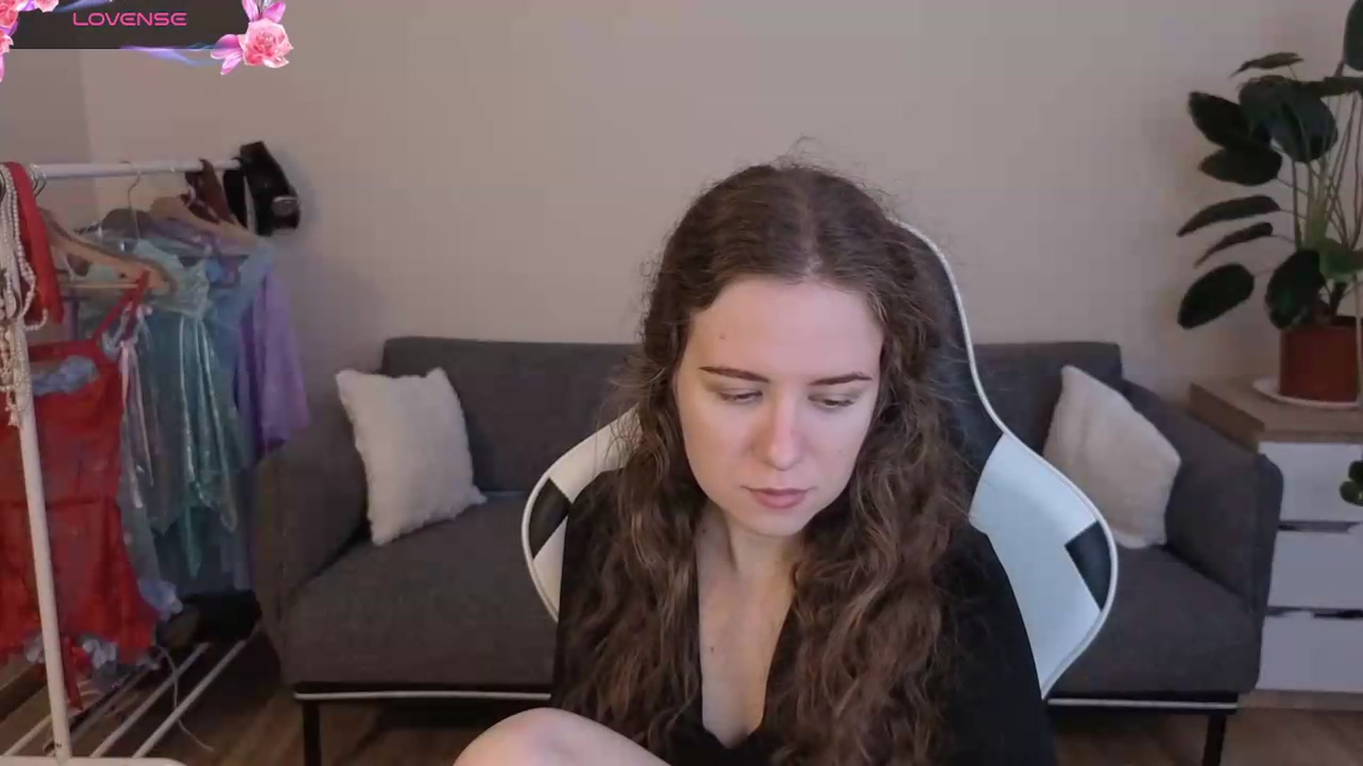 Gallery image thumbnail from BlueFlowerr's myfreecams stream on, 07/20/2026, 17:10 image 10 of 20
